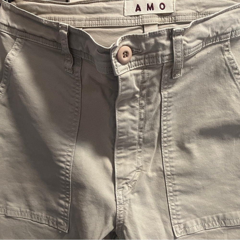 AMO Sybil Military Pant, cream, size 28,
⭐️excellent condition⭐️